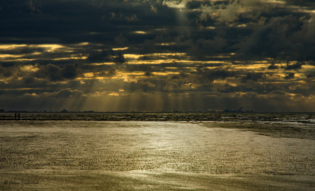 Coucher-de-soleil-sur-ciel-de-pluie-1-sur-1.jpg